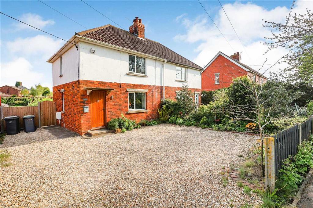 Lincoln Road, Metheringham 3 bed semidetached house for sale £220,000