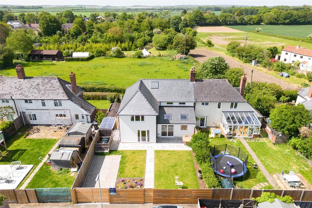 Toft Way, Great Wilbraham, Cambridge, Cambridgeshire 4 bed semi