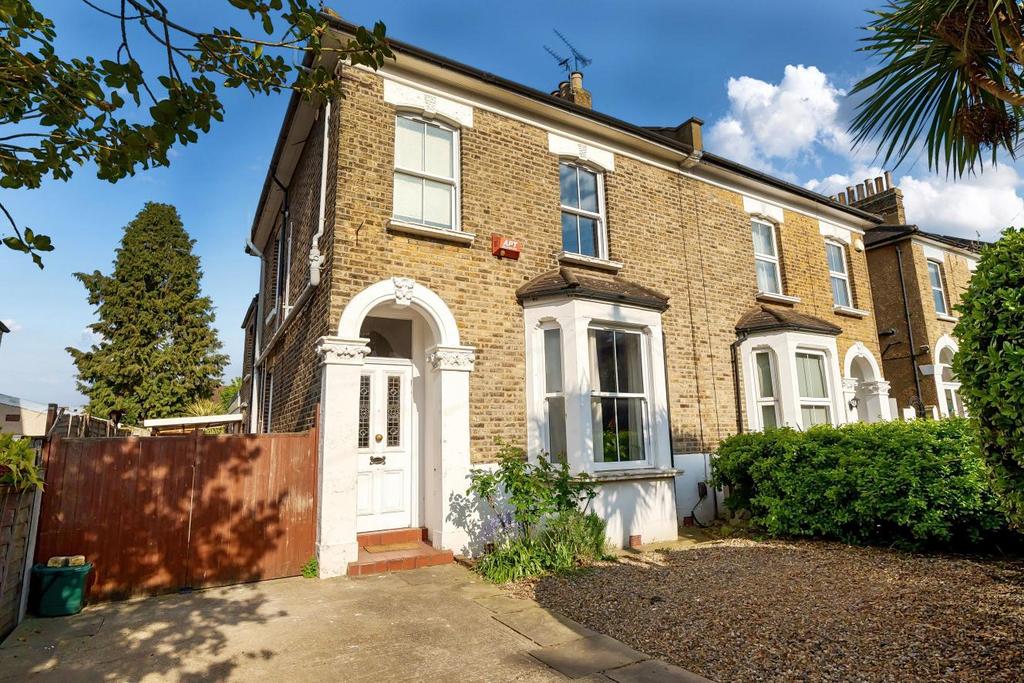 Langley Road, Beckenham 3 bed semidetached house for sale £650,000