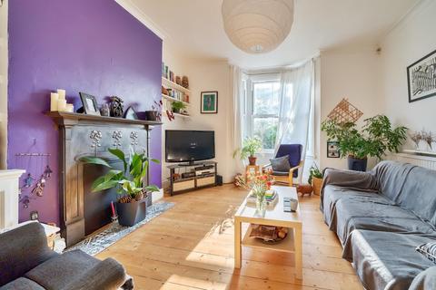 5 Langley Road, Beckenham, BR3 4AE