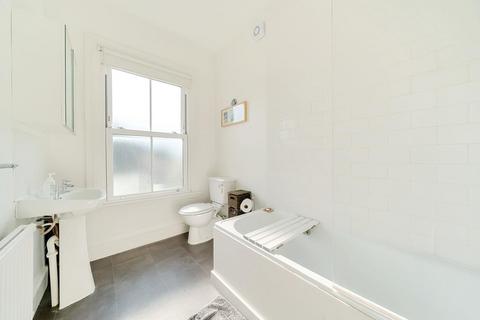 5 Langley Road, Beckenham, BR3 4AE