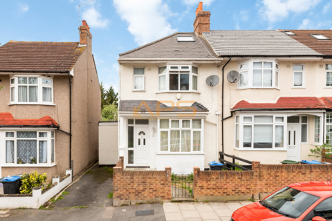 4 bedroom semi-detached house for sale - Mitcham, CR4