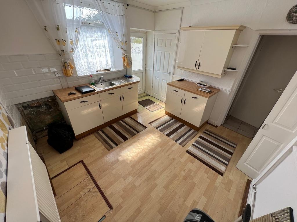 Howard Street Treorchy Treorchy 3 bed end of terrace house for sale