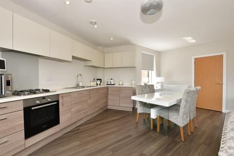 2 bedroom flat for sale, Avocet Way, Finberry, Ashford, Kent