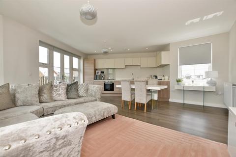 2 bedroom flat for sale, Avocet Way, Finberry, Ashford, Kent