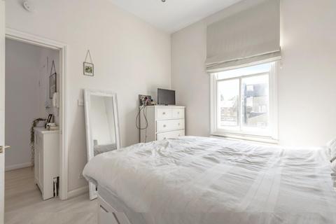 24b Almeric Road, London, SW11 1HL