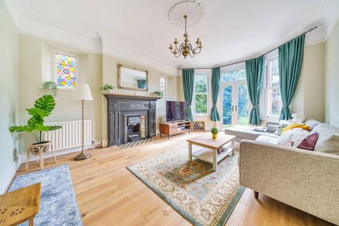 122 College Road, Bromley, BR1 3PF