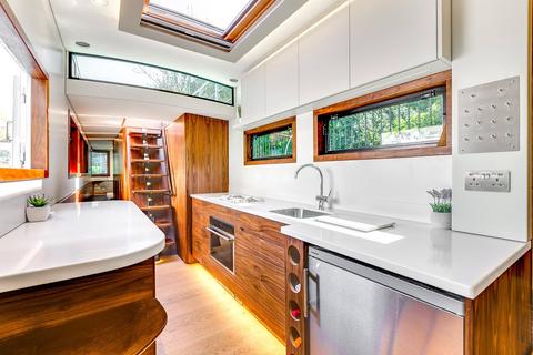 2 bedroom houseboat for sale, Cumberland Basin, Regents Park