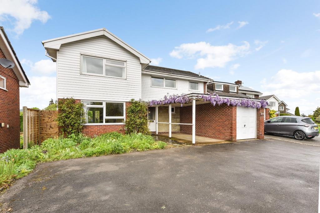 Kimbers, Petersfield, Hampshire 4 bed detached house for sale £725,000