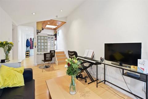 2 bedroom apartment to rent, Loftus Road, London, W12