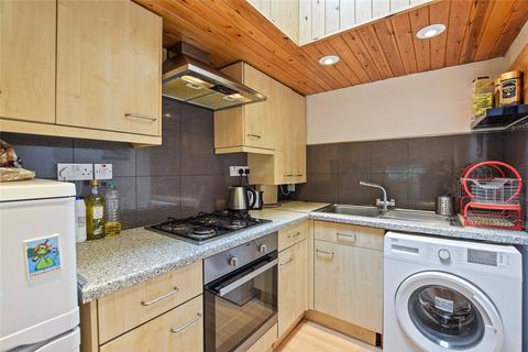2 bedroom apartment to rent, Loftus Road, London, W12
