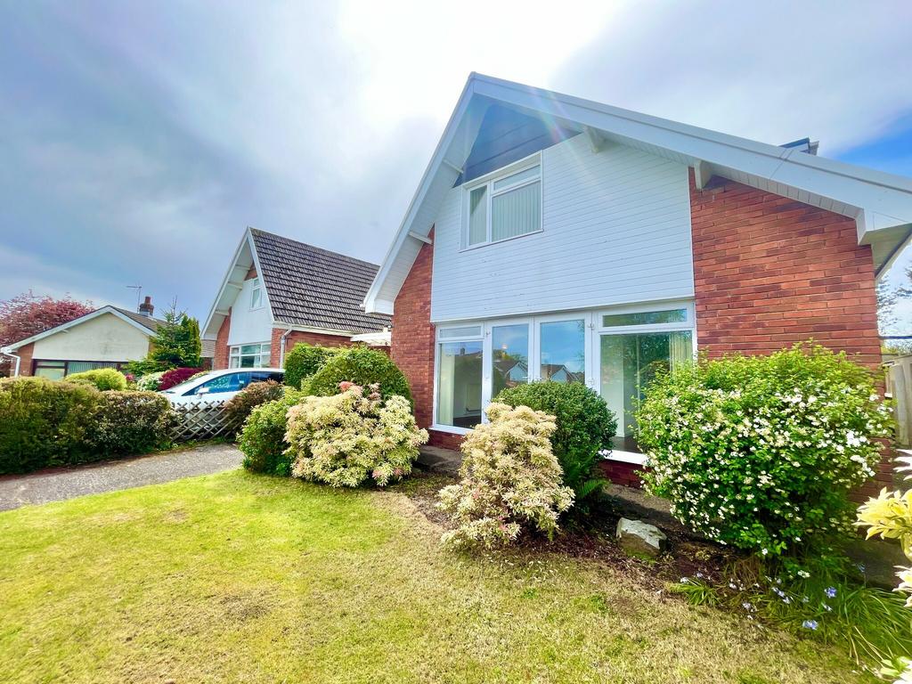 Hilland Drive, Swansea 4 bed detached bungalow for sale £