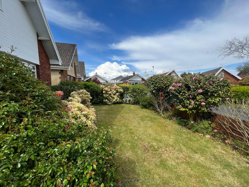 Hilland Drive, Swansea 4 bed detached bungalow for sale £