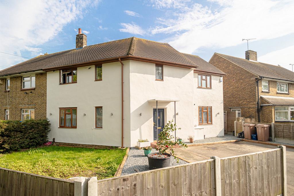 Royston Avenue, Southendonsea, SS2 5 bed semidetached house for sale