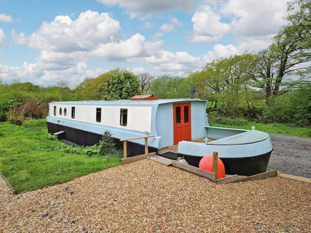 Blagdon Water, Holsworthy EX22 2 bed houseboat to rent £1,300 pcm (£