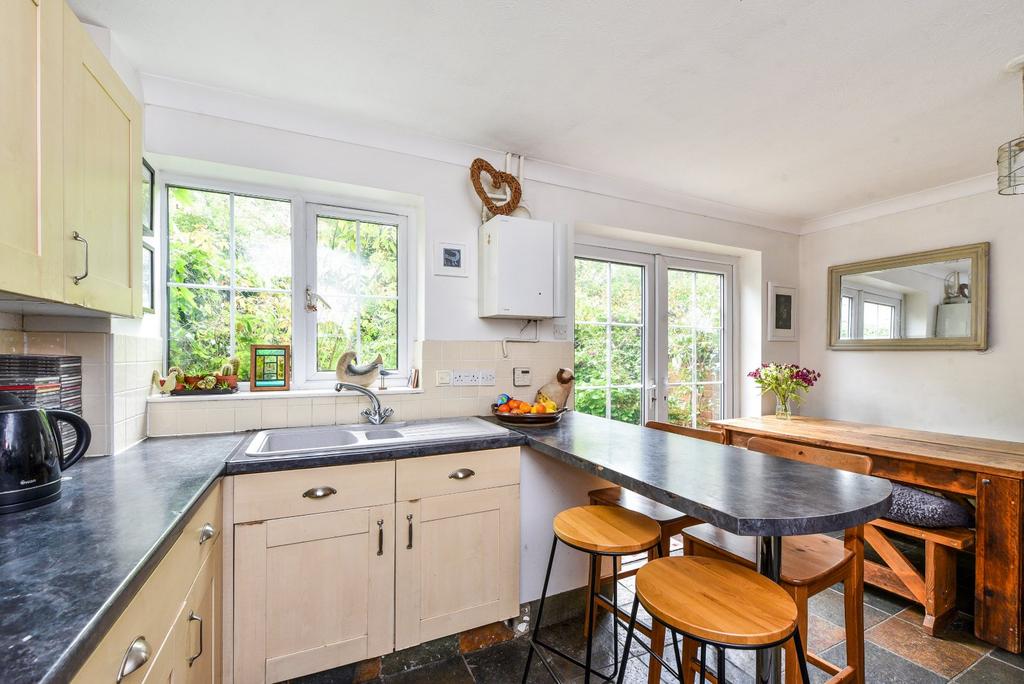 The Mews, Madeline Road, Petersfield... 4 bed end of terrace house for