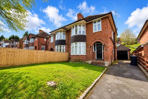 4 bedroom semi-detached house to rent, Desborough Avenue, Hp11