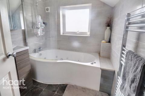 10 Catton Crescent, Northampton, NN2 8PL