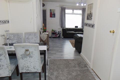 81 Varley Road, London, E16 3NR