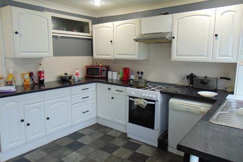 81 Varley Road, London, E16 3NR