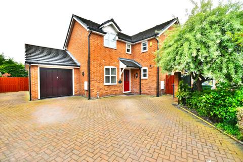 4 bedroom detached house to rent, Whitegate Fields, Holt, LL13