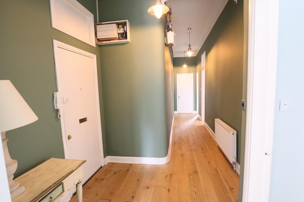 Stanmore Road, Glasgow G42 3 bed flat £249,500