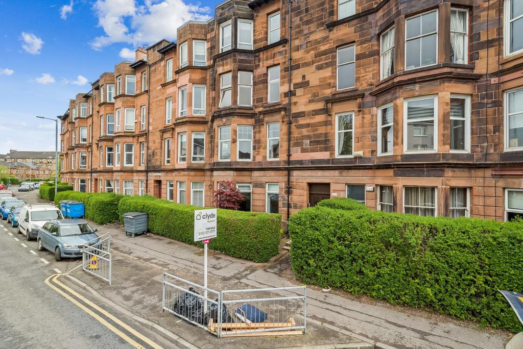 Tantallon Road, Flat 1/1, Shawlands... 2 bed flat £169,000