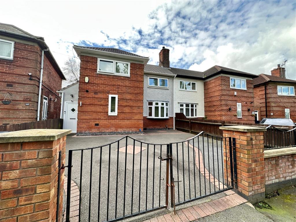 Cort Crescent, Leicester, LE3 1QN 3 bed semidetached house for sale