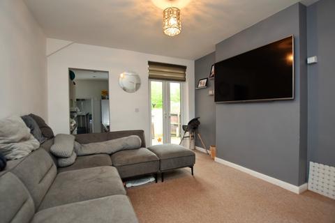 2 bedroom end of terrace house for sale, Southfield Road, Hinckley