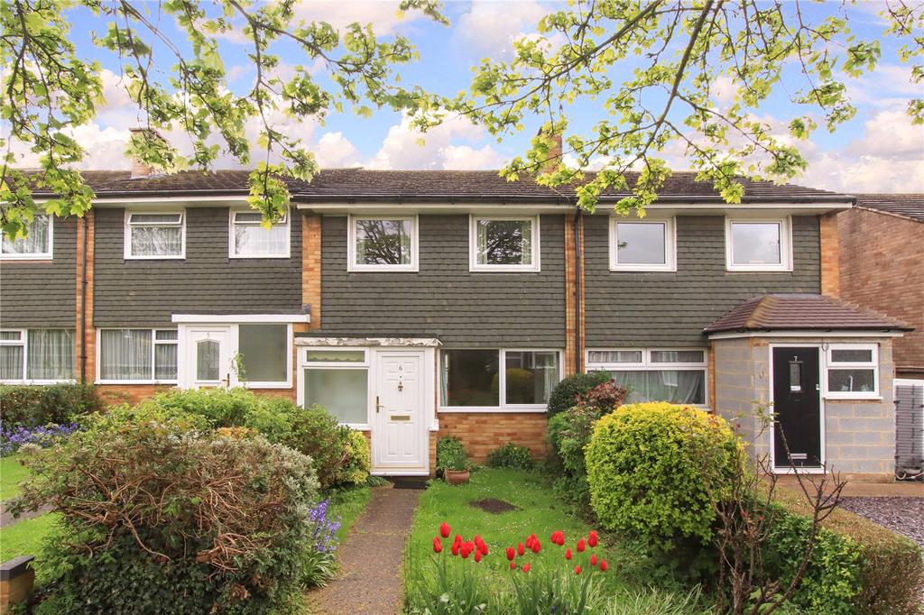 Dukes Way, Berkhamsted, Hertfordshire, HP4 3 bed terraced house for