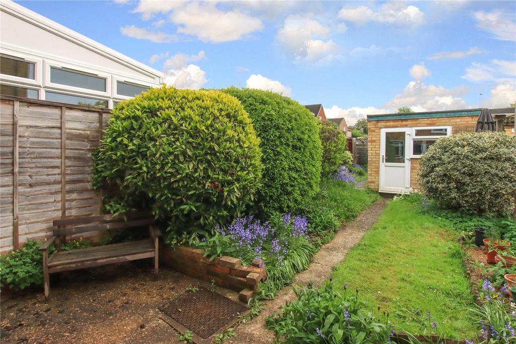 Dukes Way, Berkhamsted, Hertfordshire, HP4 3 bed terraced house for