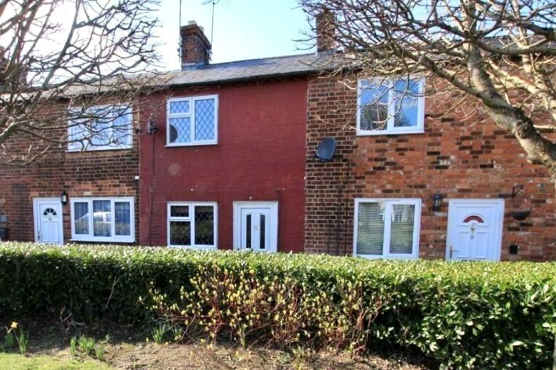 Pangbourne Mews, Pangbourne, RG8 2 bed terraced house £300,000