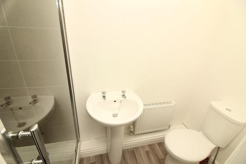 1 bedroom in a house share to rent - Clifton Road, Darlington, County Durham