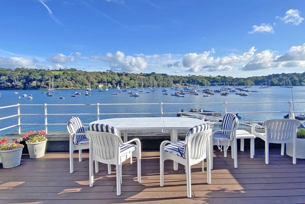 Helford Passage, Helford River, Cornwall 3 bed apartment for sale £