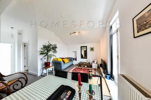 2 bedroom flat to rent, Priory Road, West Hampstead, NW6