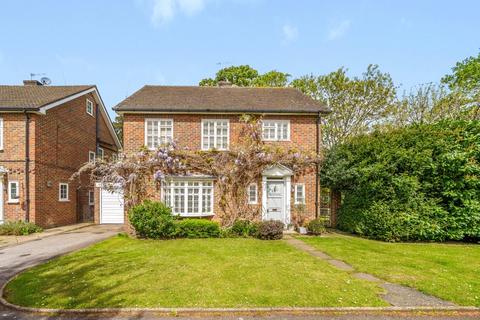 3 bedroom detached house for sale, Woodland Close, Weybridge, KT13