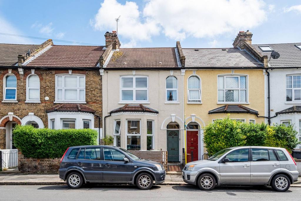 Brookdale Road, Catford, London, SE6 2 bed flat for sale £400,000