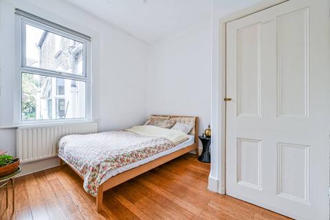 84b Brookdale Road, London, SE6 4JP