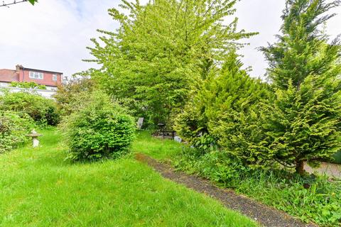 5 Imperial Close, Harrow, HA2 7LN