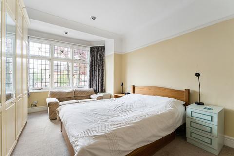 40 Cambridge Road, London, E11 2PN