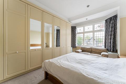 40 Cambridge Road, London, E11 2PN
