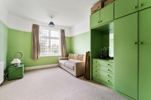 40 Cambridge Road, London, E11 2PN