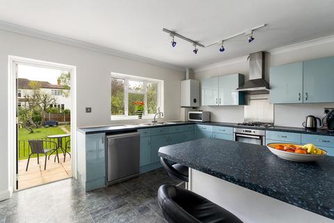 81 Elmcroft Avenue, London, E11 2BN