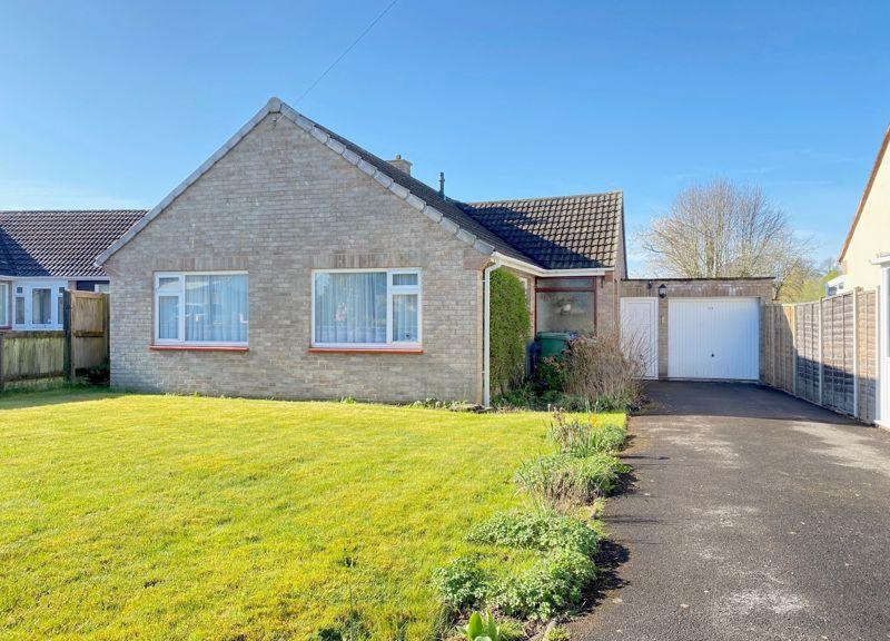 Ludlow Close, Warminster 3 bed detached bungalow for sale £395,000