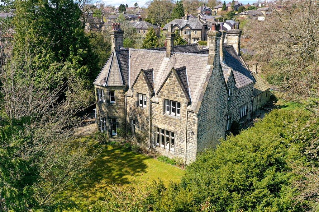 Raikes Road, Skipton, North Yorkshire 5 bed detached house for sale £