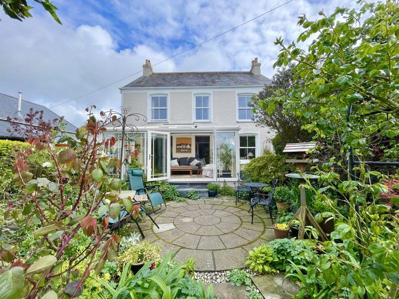 Passage Hill, Mylor Bridge 4 bed detached house £850,000