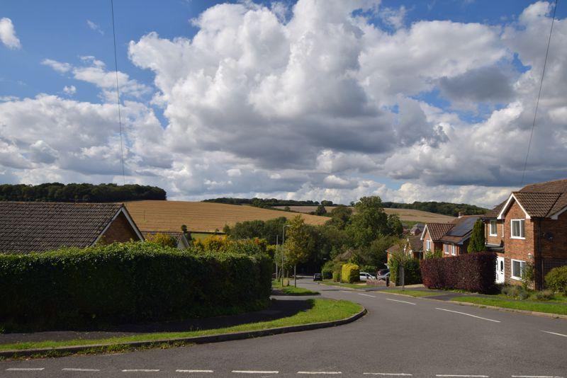Highridge, Alton, Hampshire 5 bed detached house for sale £800,000