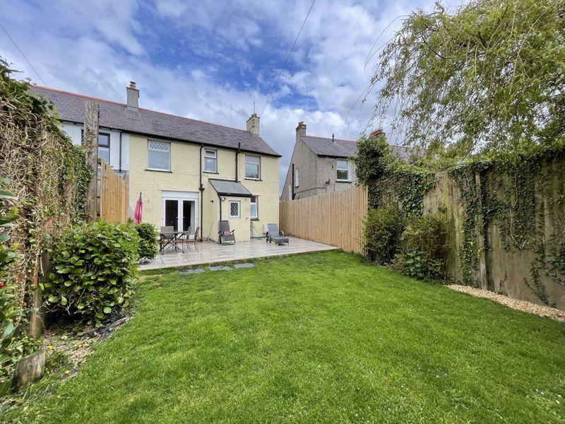 Holyhead, Anglesey 3 bed semidetached house for sale £199,950