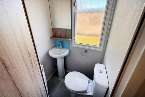 2 bedroom static caravan for sale, Caldecott Hall Country Park, , Beccles Road NR31