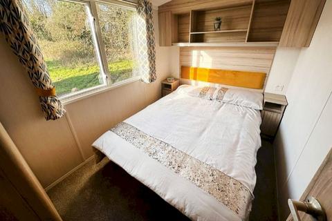 2 bedroom static caravan for sale, Caldecott Hall Country Park, , Beccles Road NR31